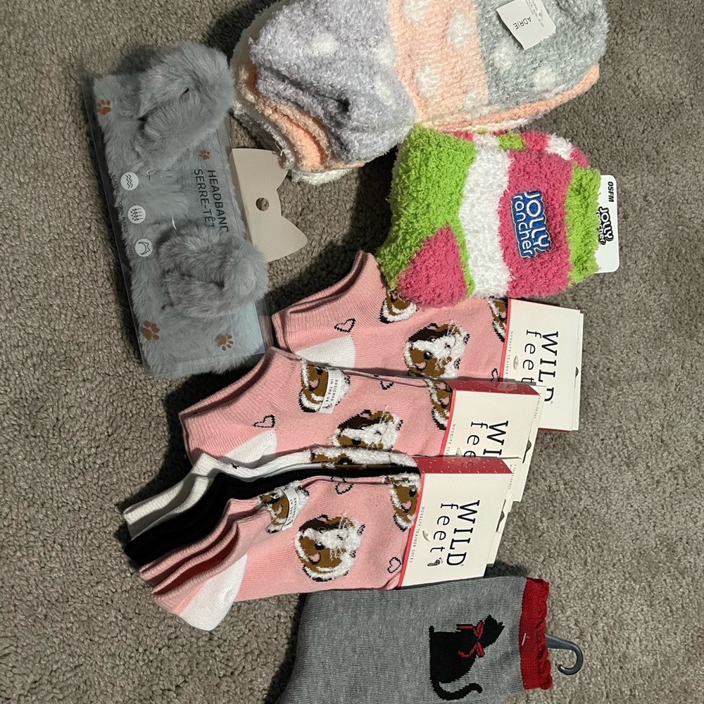 Women's Fuzzy Socks Bundle - Pink, Gray, Green